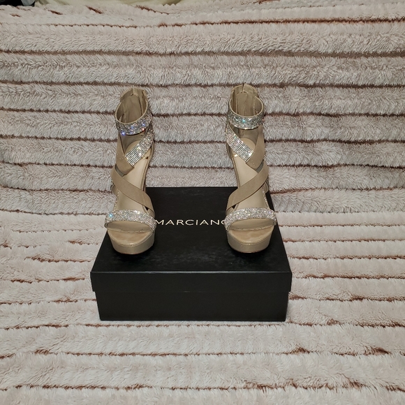 MARCIANO HEELS - Picture 2 of 7